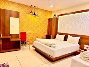 Hotel Milan Holidays, Mahesh Kumawath