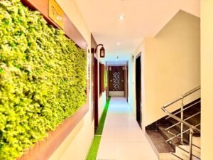 Hotel Milan Holidays, Mahesh Kumawath